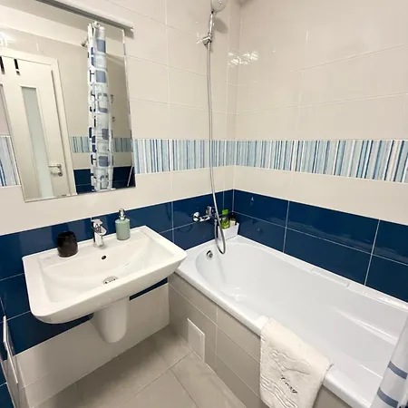 Apartamento Luxury Collection - Coresi Mall Area